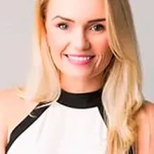 Retrato de Juliana Schmitz, da Evoq